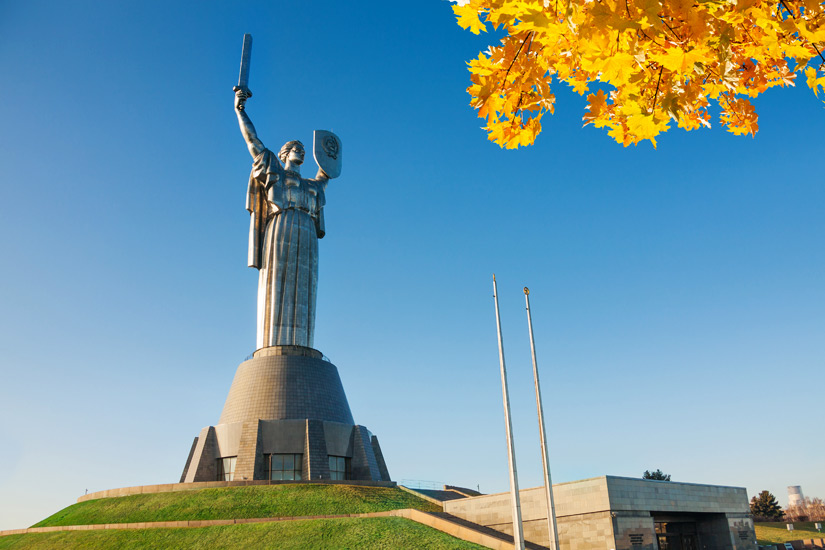 DIe Kiewer Mutter-Heima-Statue