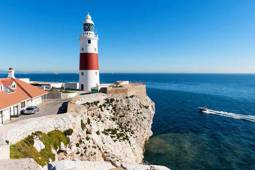 Leuchtturm von Gibraltar naeher an Afrika geht nicht