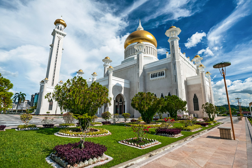 Die-Sultan-Omar-Ali-Saifuddin-Moschee