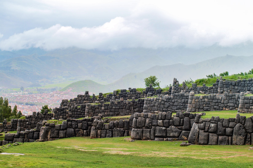 Mauern-der-Inkaruine-Sacsayhuaman