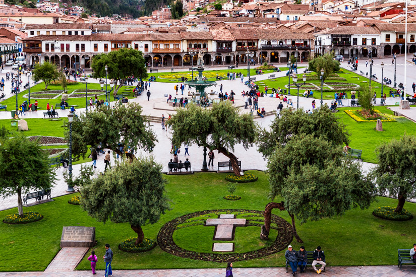 Die-Plaza-de-Armas-in-Cusco