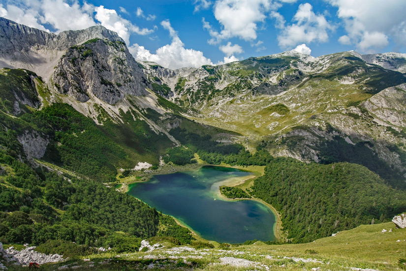 Gletschersee-Trnovacko-im-Sutjeska-Nationalpark