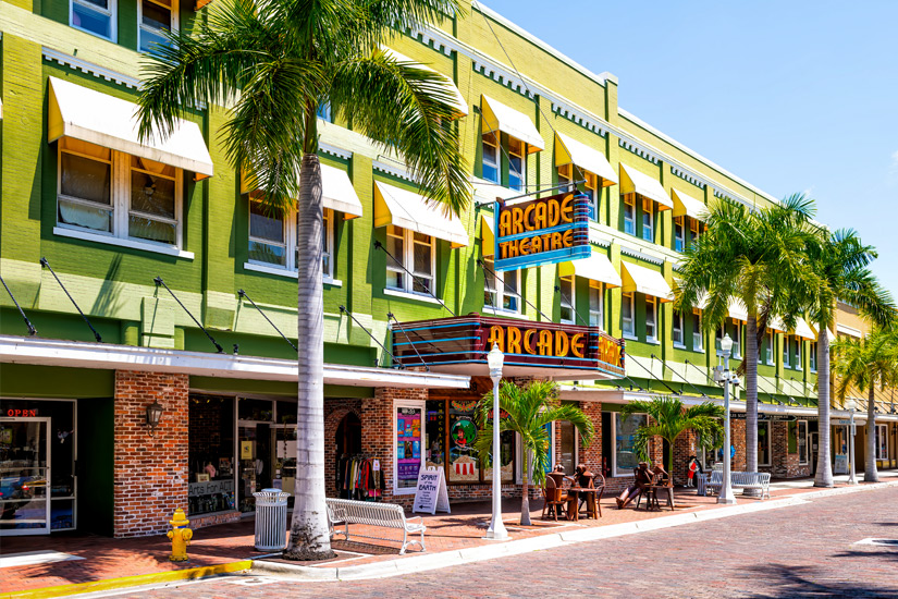Flaniermeile-in-Downtown-Fort-Myers