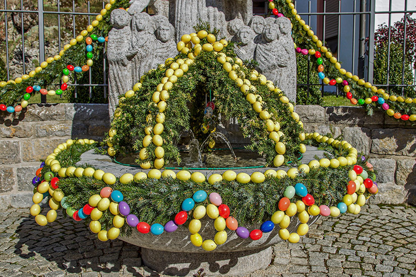 Osterbrunnen-in-der-Fraenkischen-Schweiz