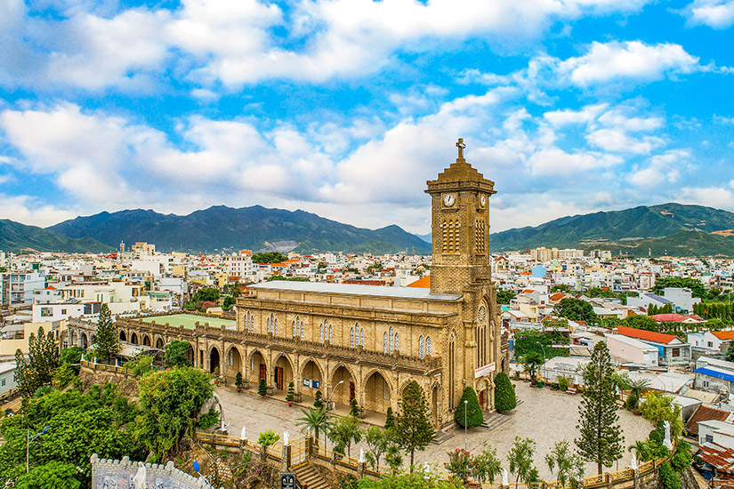 Nha-Trang-Blick-auf-die-Kathedrale