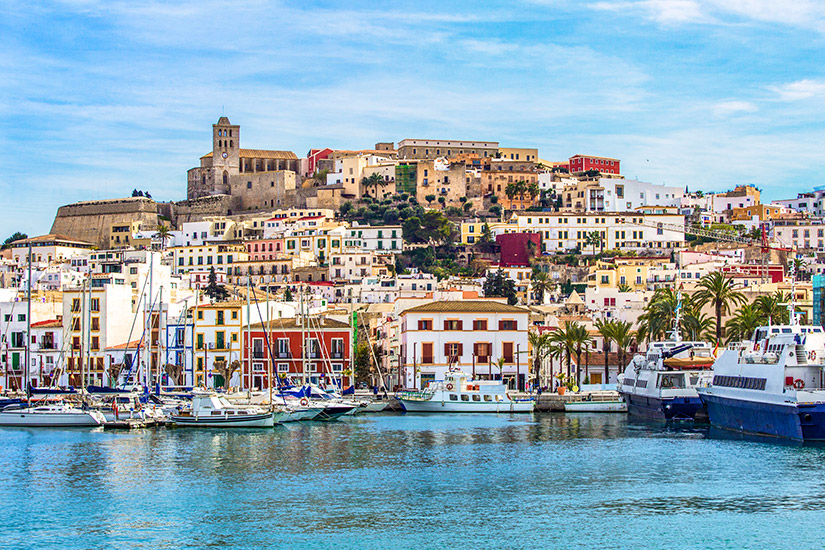Blick-auf-Ibiza-Stadt