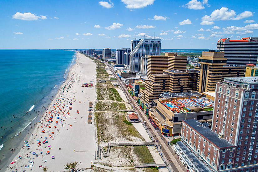 Baden und Sonnen an den Downtown Beaches
