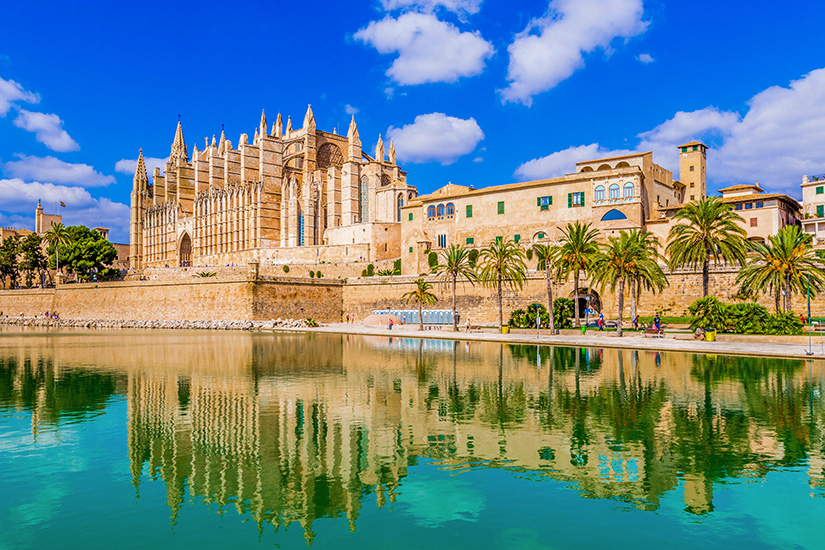 Kathedrale-La-Seu-in-Palma-de-Mallorca