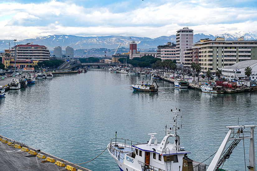Boote-auf-dem-Pescara