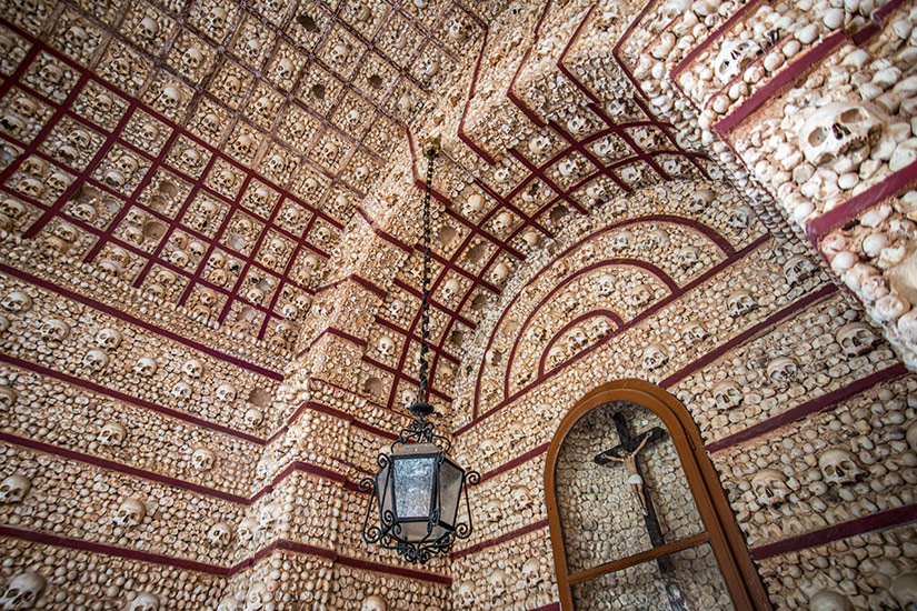Capela-dos-Ossos