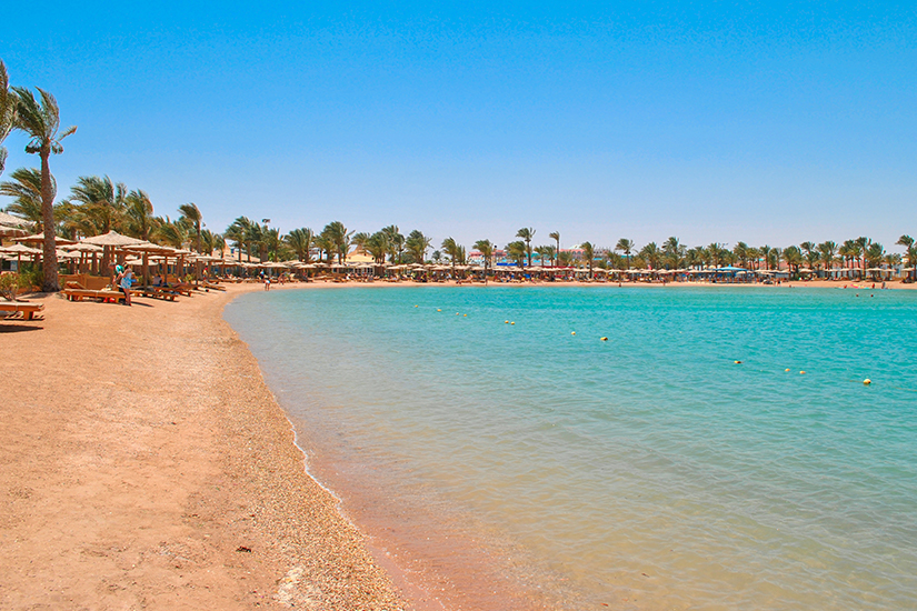 Baden am Strand von Hurghada