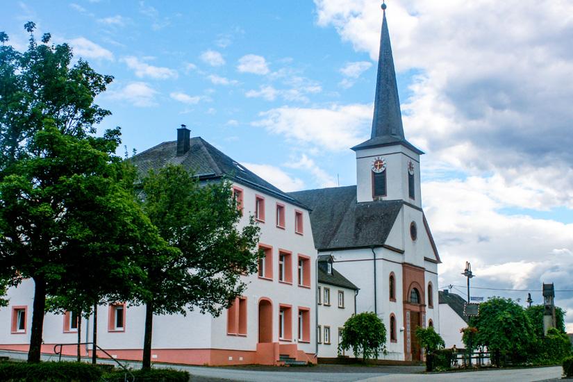Hunsrueck Pfarrkirche Kell am See