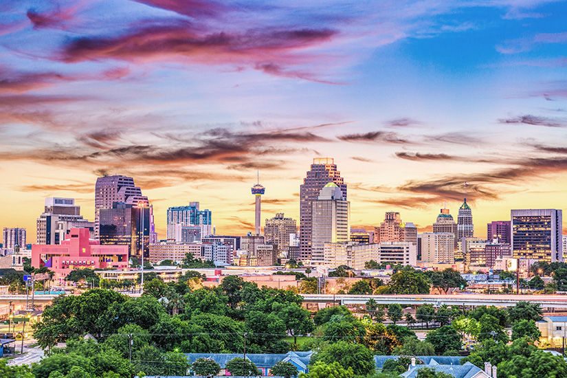 Daemmerung ueber San Antonio