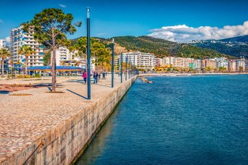 Vlora: Reisetipps zur Hafenstadt an der albanischen Adria