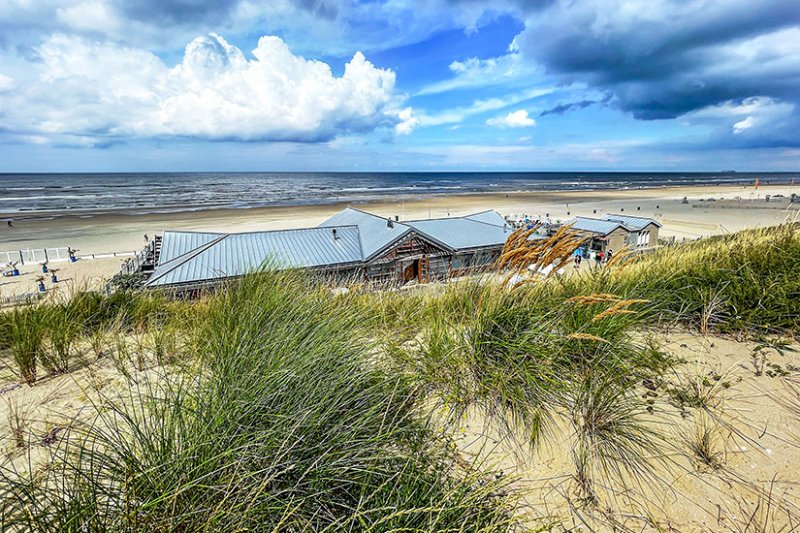 Zandvoort in Holland Ort mit Top Strand an der Nordsee