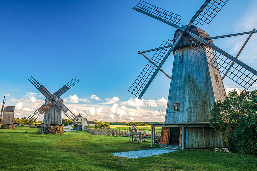 Saaremaa Windmuehlen