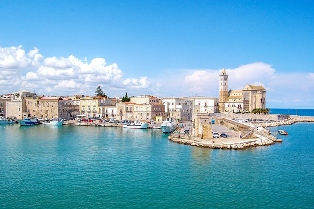 Trani Strand und Sehenswürdigkeiten in Italien