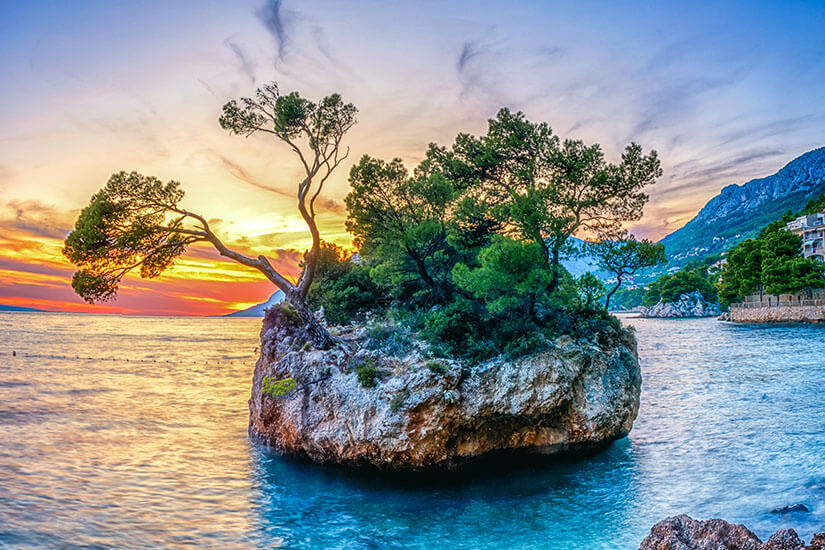 Brela Stein von Brela