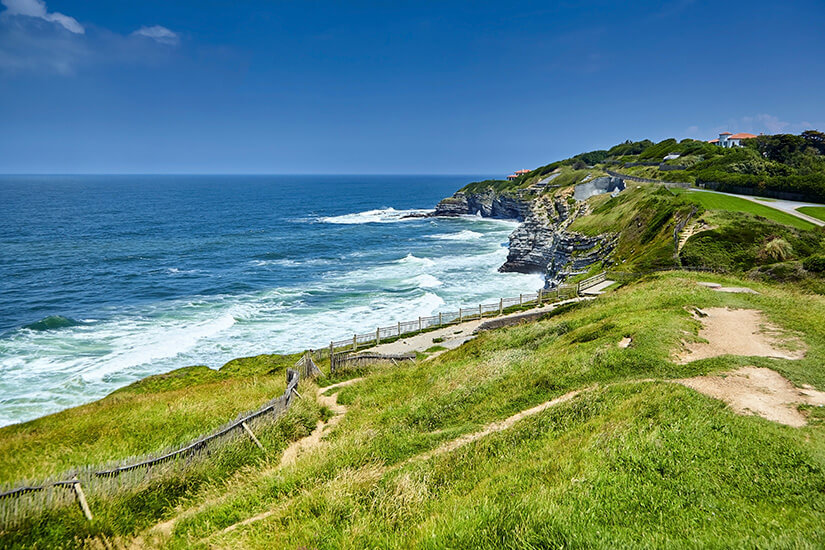 Frankreich Baskenland Kueste