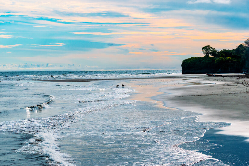 Kolumbien Straende Playa Juanchaco