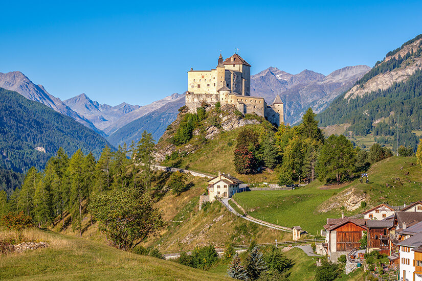 Graubuenden Schloss Tarasp