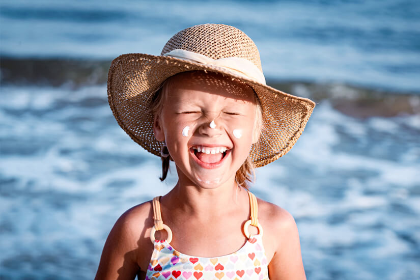 Junges Maedchen Strand