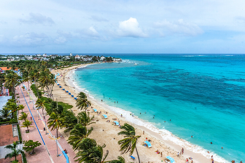 Strandpromenade im Hauptort San Andres