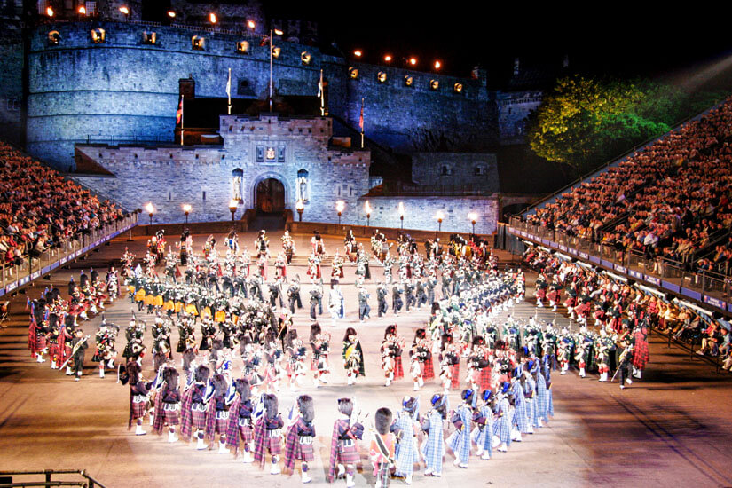 Schottland Aktivitaeten Royal Edinburgh Military Tattoo Festival