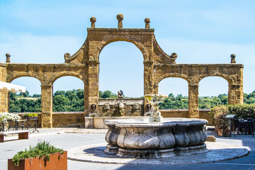 Fontana delle Sette Cannelle
