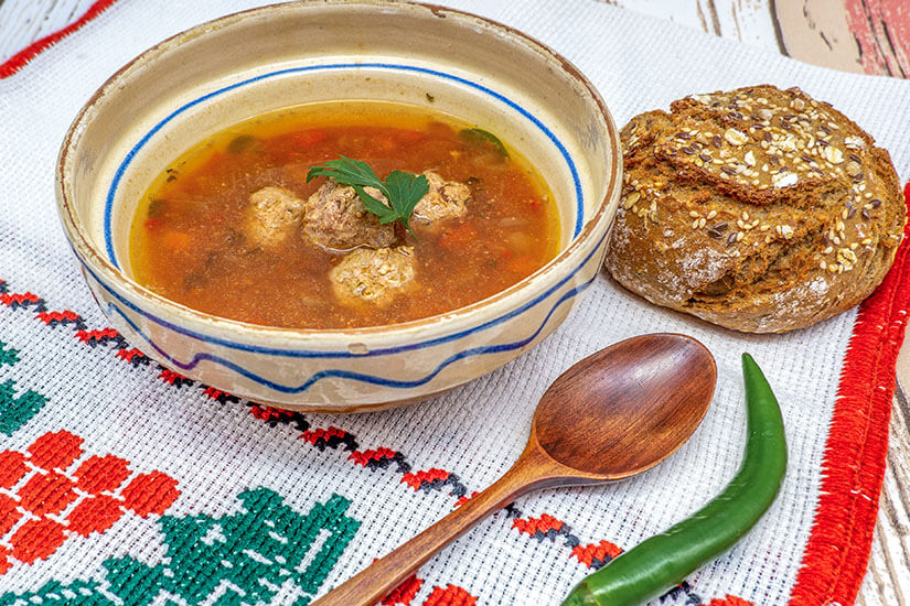 Ciorba de perisoare Rumaenien