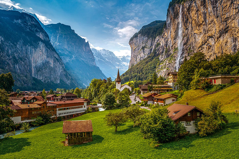 Lauterbrunnen In Der Schweiz Wandern Am Wasserfall