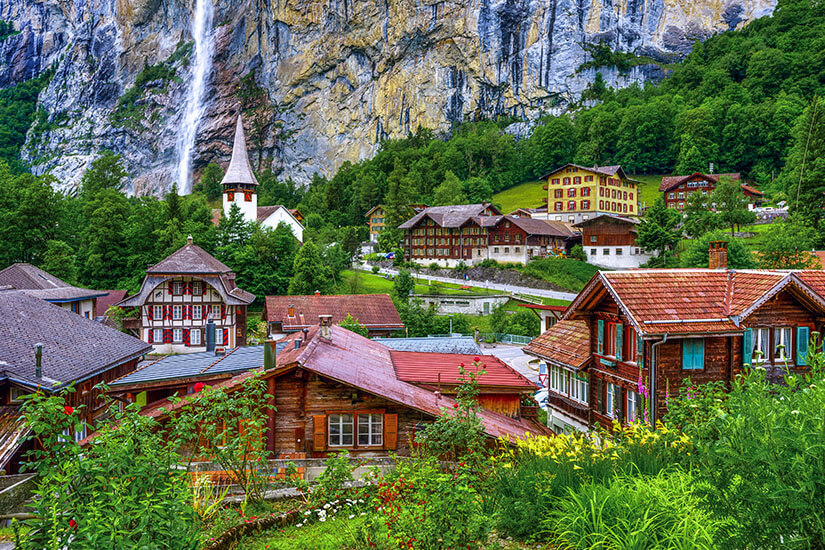 Lauterbrunnen Giebelhaeuser