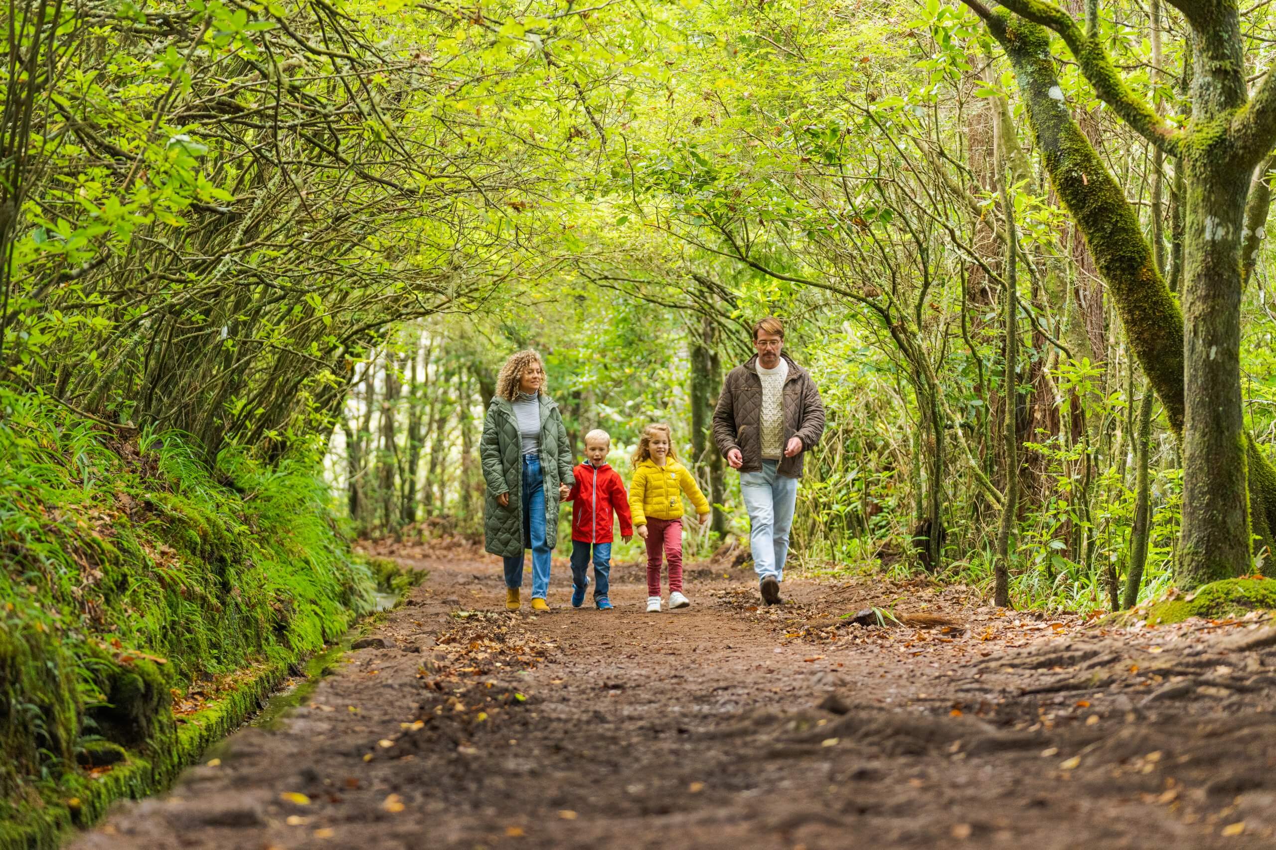 1748247532_Levada Caldeirao Verde-Familia C Filhos0008©Ricardo Faria Paulino Madeira and Family