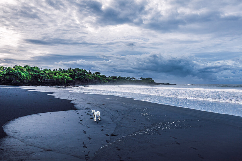 Indonesien Medewi Beach