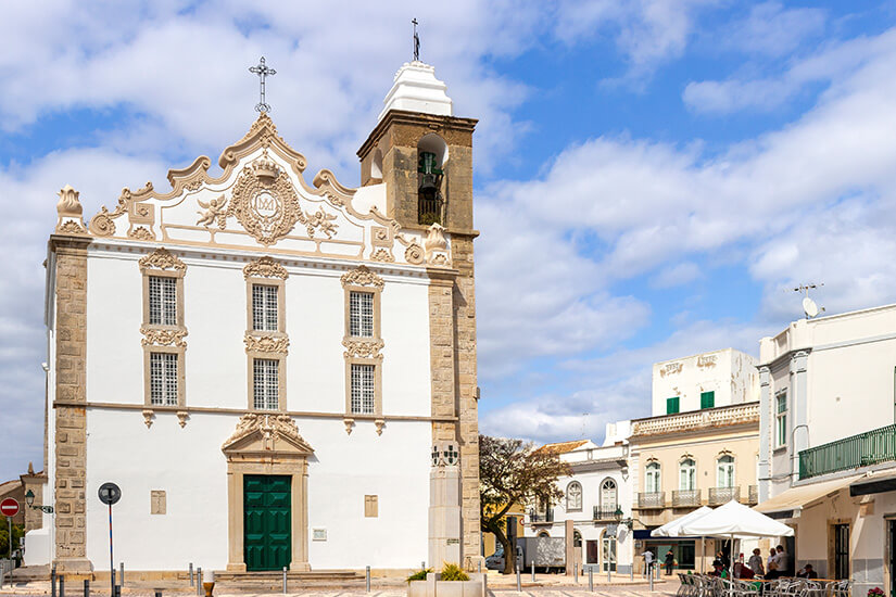 Olhão Kirche