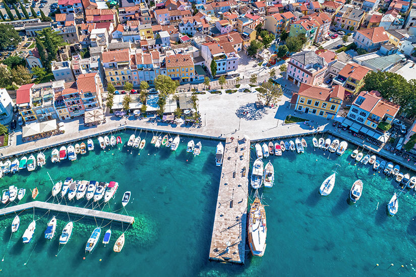 Selce Kroatien Hafenbecken