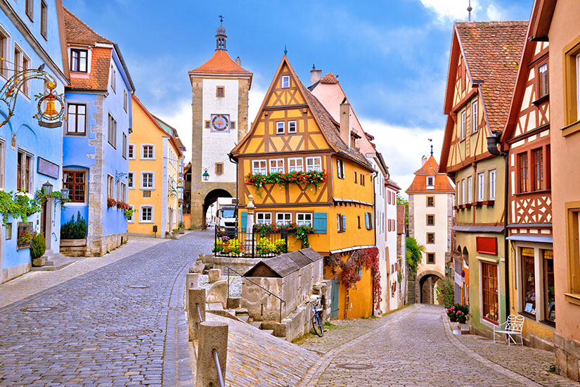 Das berühmte Plönlein in Rothenburg ob der Tauber ist zu sehen. Schoenste Staedte Deutschlands Rothenburg