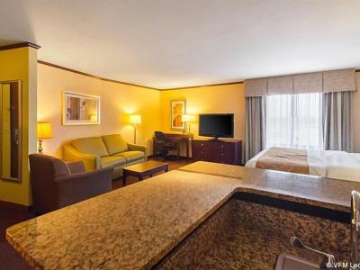 Hotel Comfort Suites - Bild 4