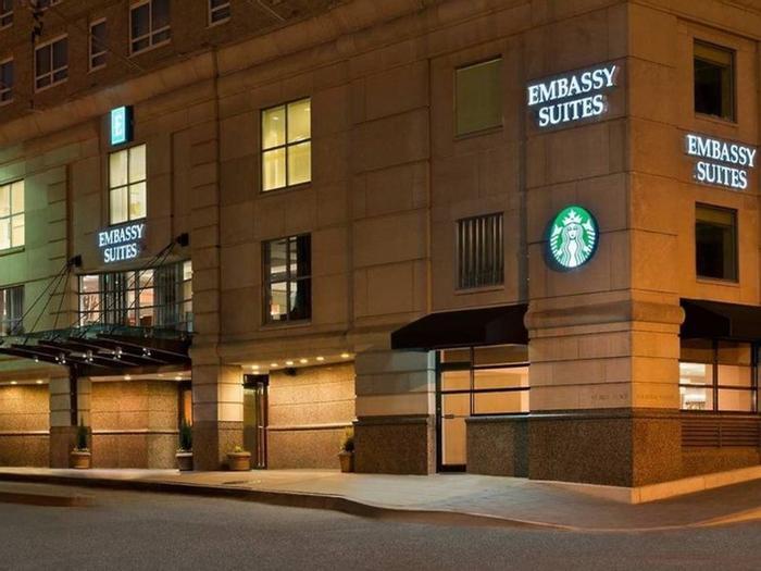 Hotel Embassy Suites by Hilton Baltimore Inner Harbor - Bild 1