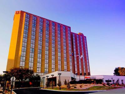 Hotel Hilton Arlington - Bild 2