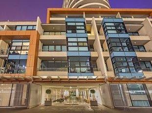 Flinders Wharf Waterfront Apartments